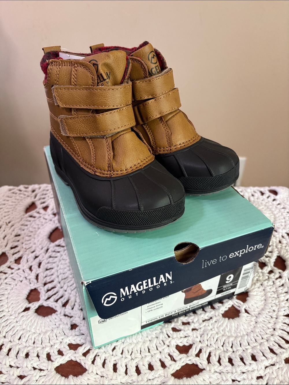 Magellan Outdoors Brown and Black Toddler Boy's Duck Boots Size 9 Medium NIB